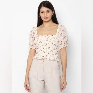NWT American Eagle Cream Floral Smocked Puff-Sleeve Blouse